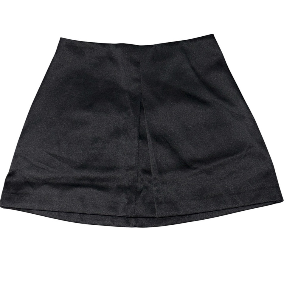 H&M Women’s Elegant Black Mini Skirt Size 4